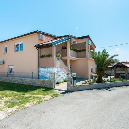 Apartments With A Parking Space Nin, Zadar - 19555 Exterior photo