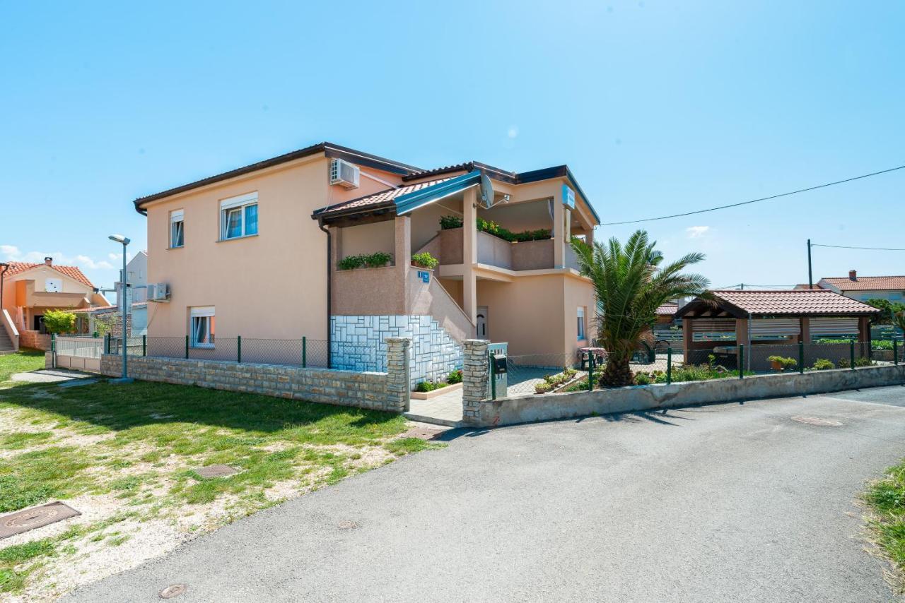 Apartments With A Parking Space Nin, Zadar - 19555 Exterior photo